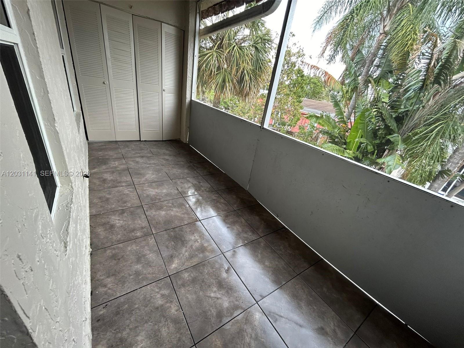 GATELAND VILLAGE SEC C CO - Residential Lease