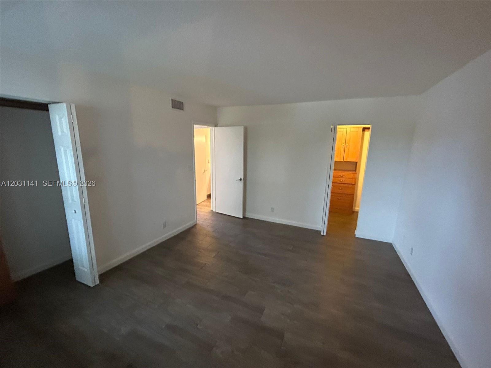 GATELAND VILLAGE SEC C CO - Residential Lease