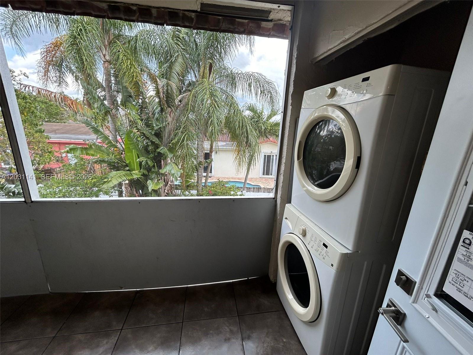 GATELAND VILLAGE SEC C CO - Residential Lease