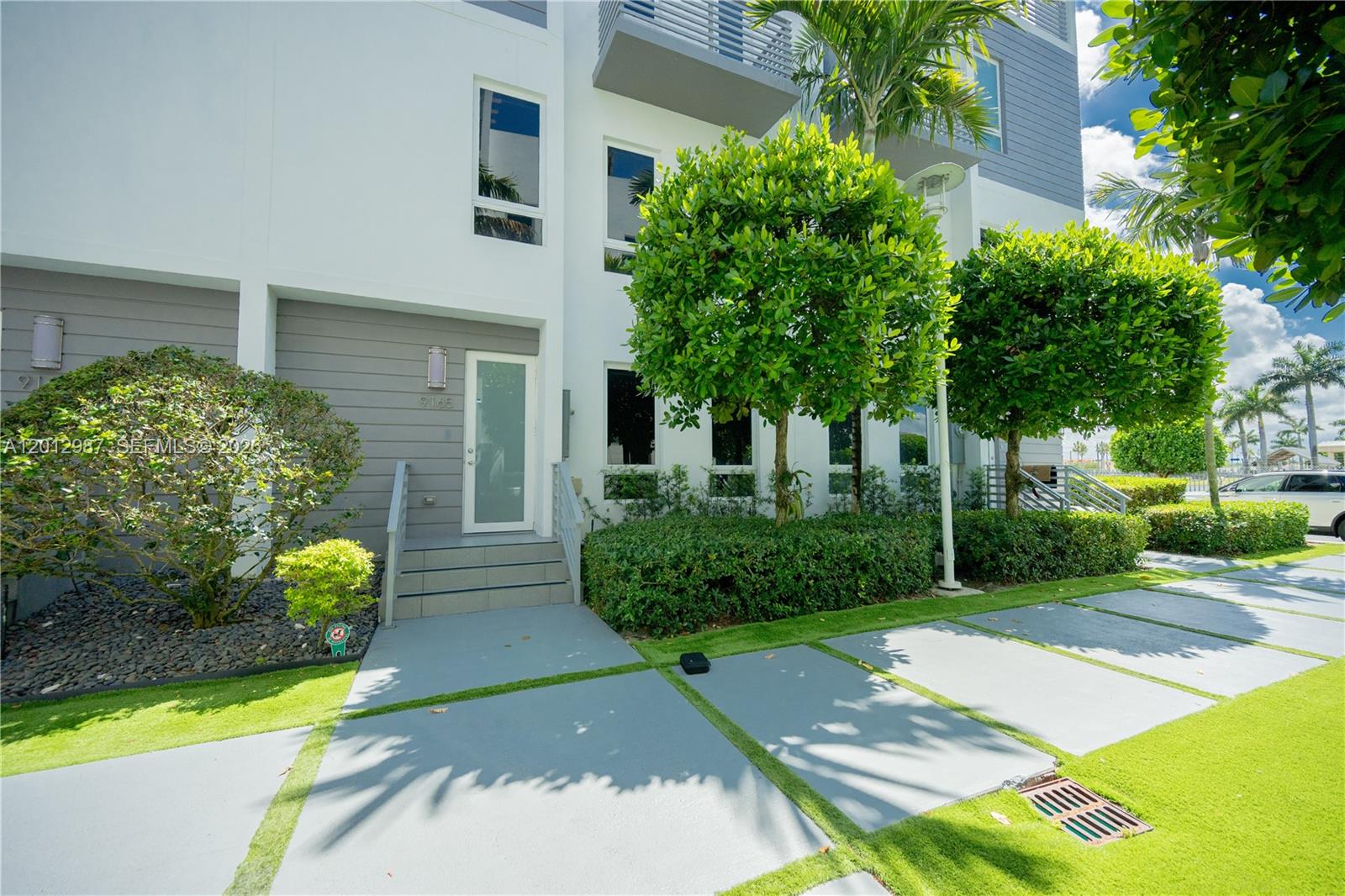 CONTEMPO TOWNHOMES - Residential
