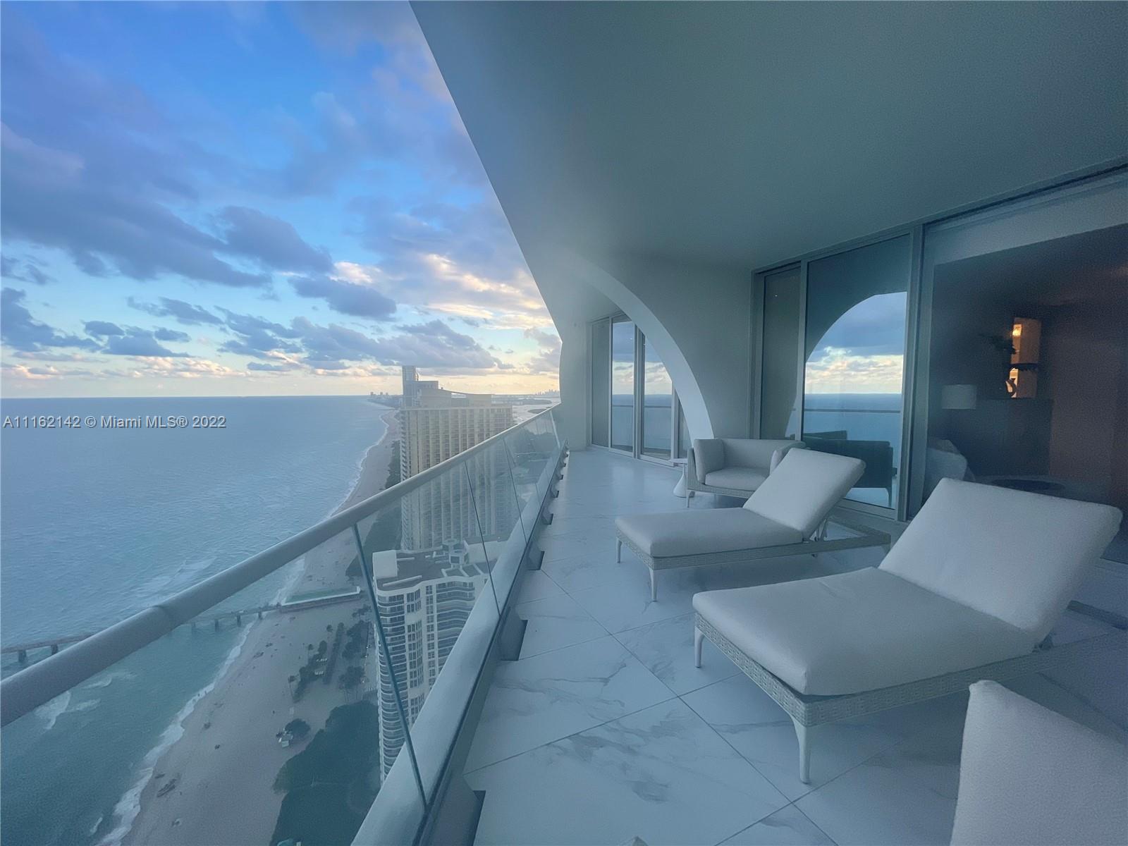 JADE SIGNATURE CONDO - Residential