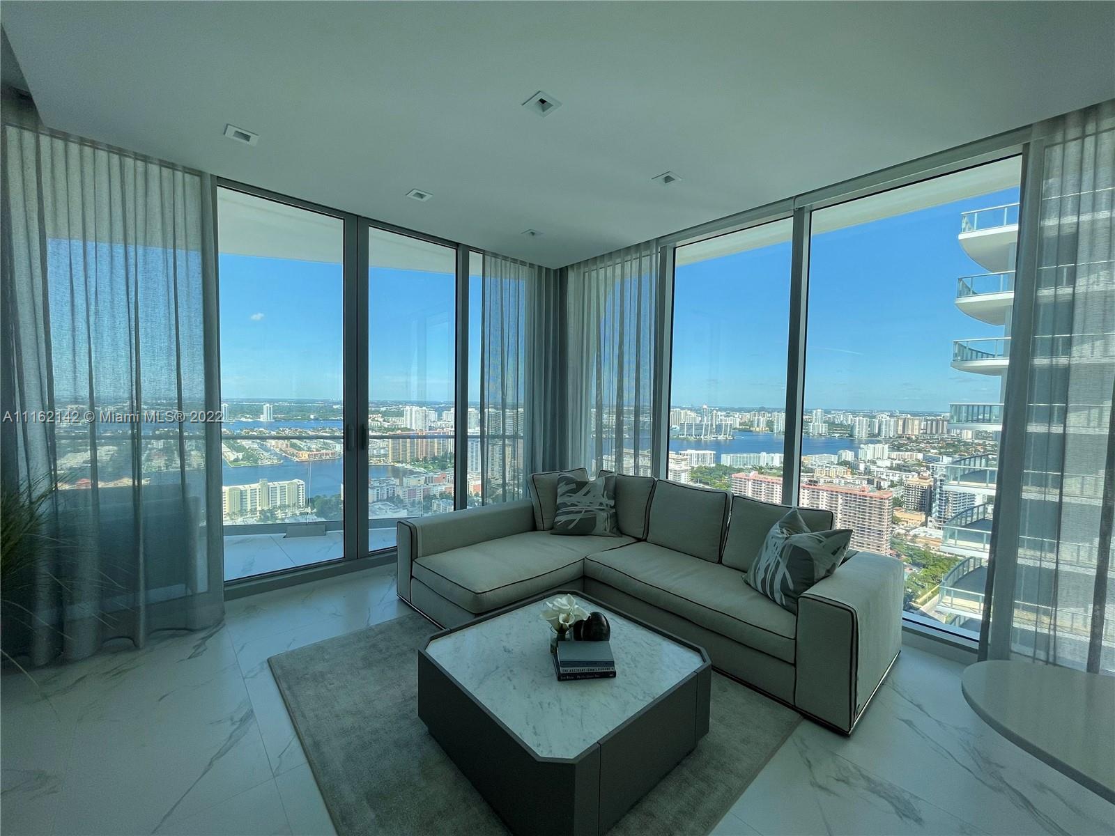 JADE SIGNATURE CONDO - Residential