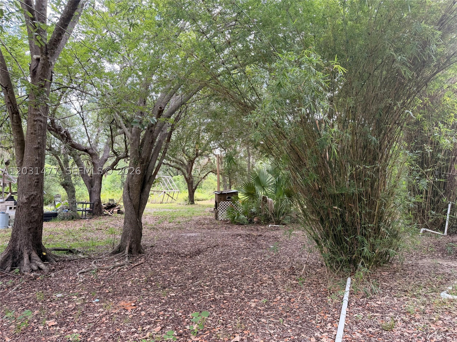HIDDEN ACRES - Land