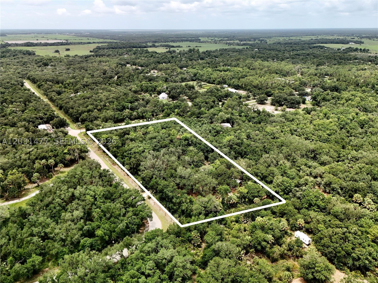 HIDDEN ACRES - Land