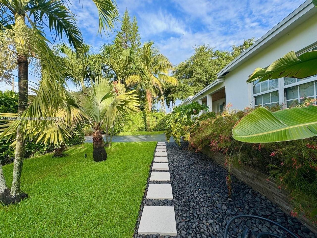 GRIFFING BISCAYNE PK EST - Residential Income