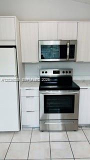 COUNTRY CLUB MANORS SEC 3 - Residential Lease