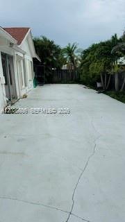 COUNTRY CLUB MANORS SEC 3 - Residential Lease