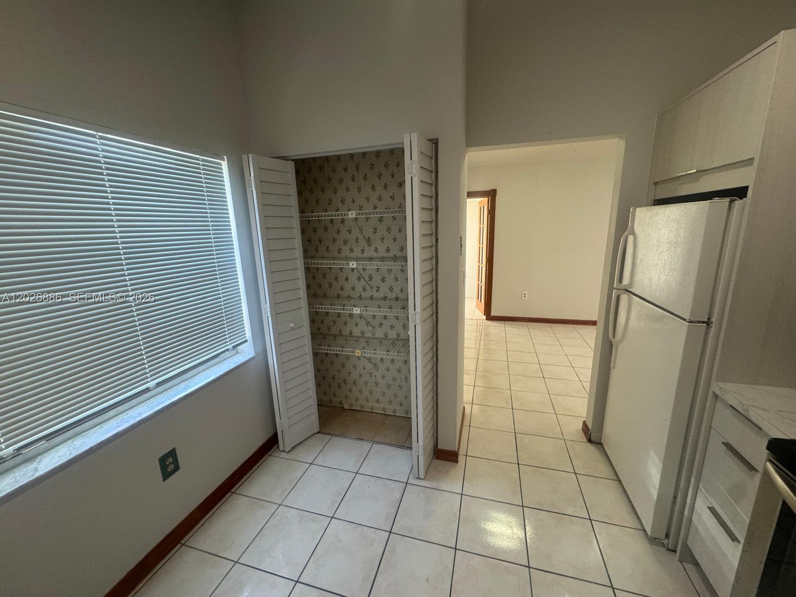 COUNTRY CLUB MANORS SEC 3 - Residential Lease