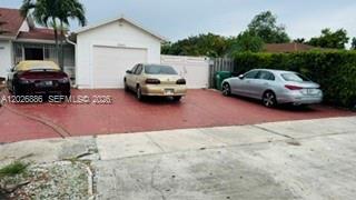COUNTRY CLUB MANORS SEC 3 - Residential Lease