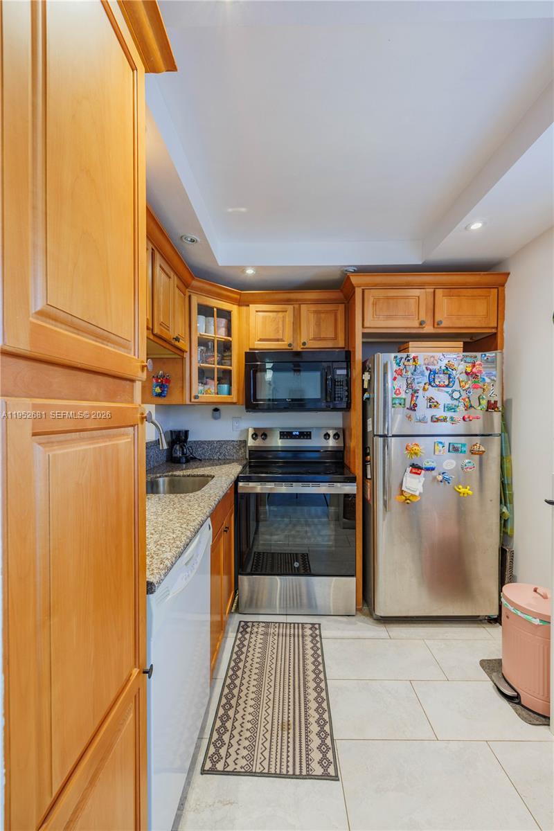 LIME BAY CONDOMINIUM 6 - Residential