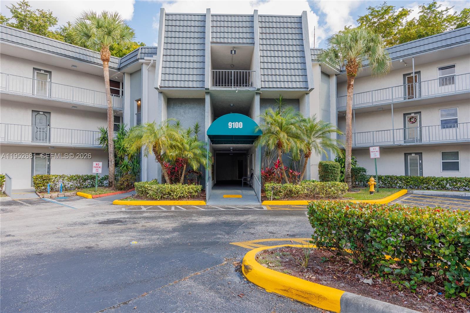 LIME BAY CONDOMINIUM 6 - Residential