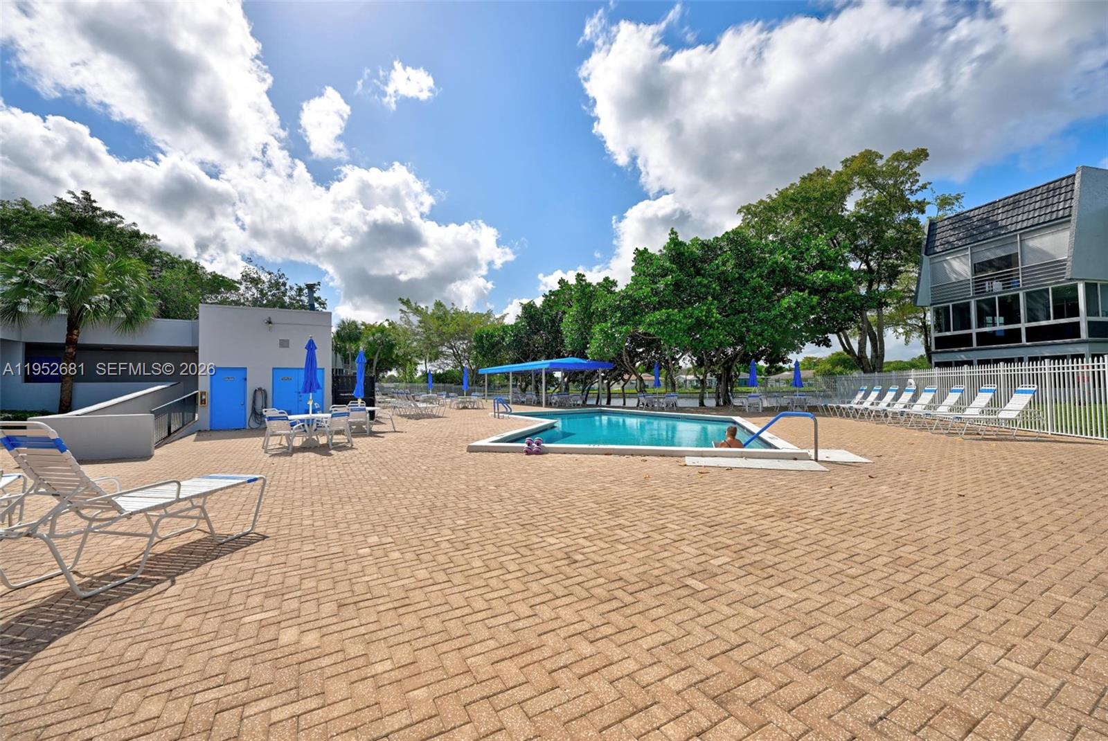 LIME BAY CONDOMINIUM 6 - Residential