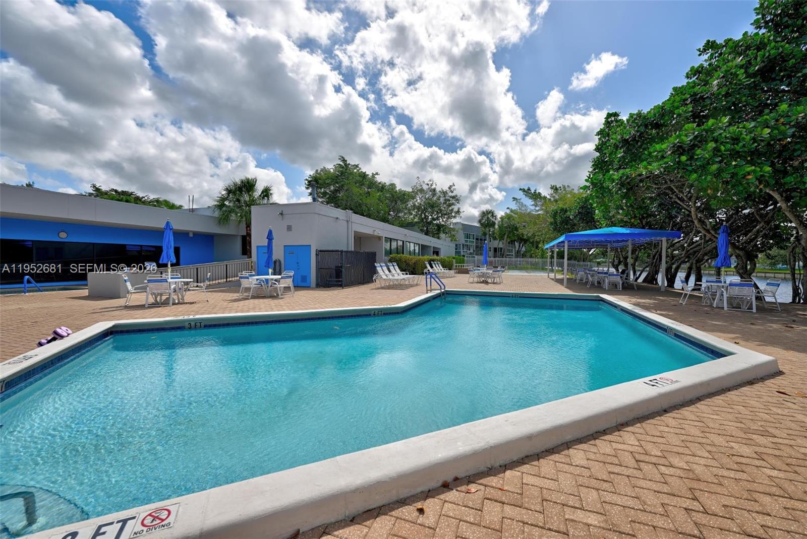 LIME BAY CONDOMINIUM 6 - Residential