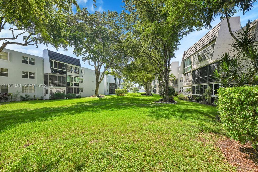 LIME BAY CONDOMINIUM 6 - Residential