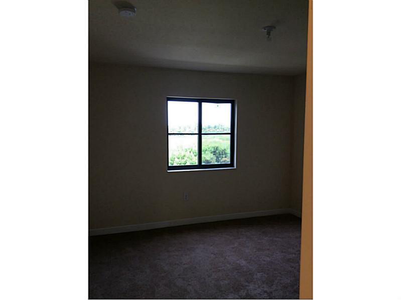 THE COURTS AT BAYSHORE - Residential Lease