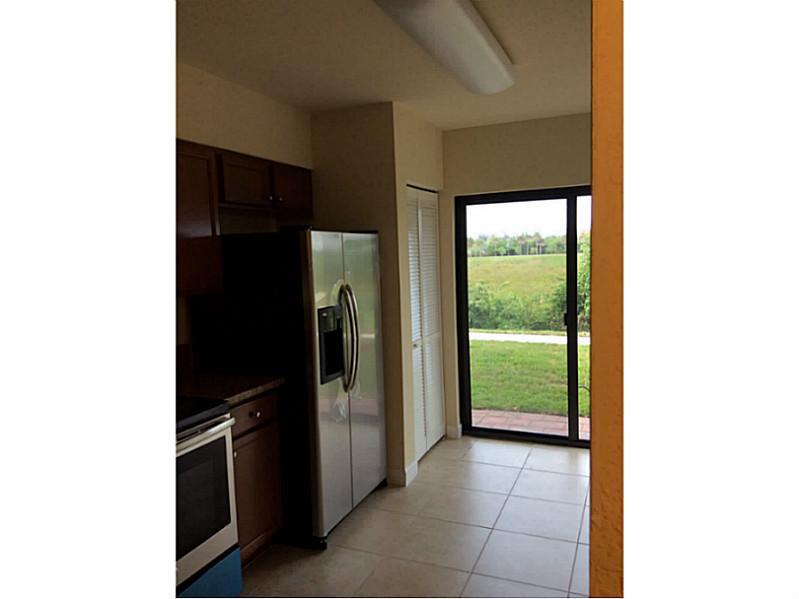 THE COURTS AT BAYSHORE - Residential Lease