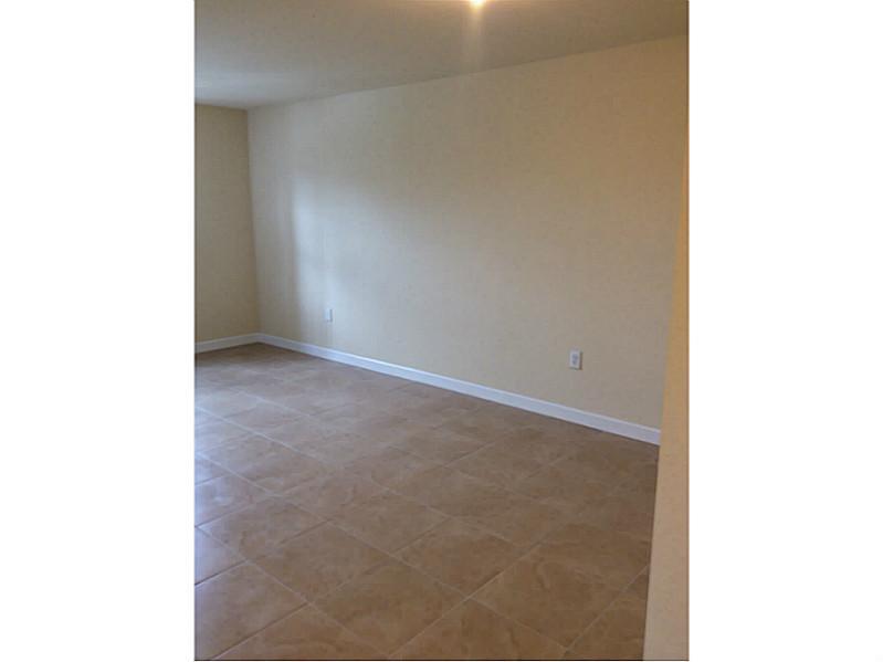 THE COURTS AT BAYSHORE - Residential Lease