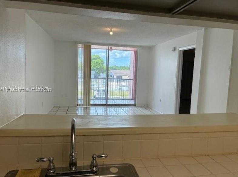 POINT SOUTH CONDO - Residential Lease