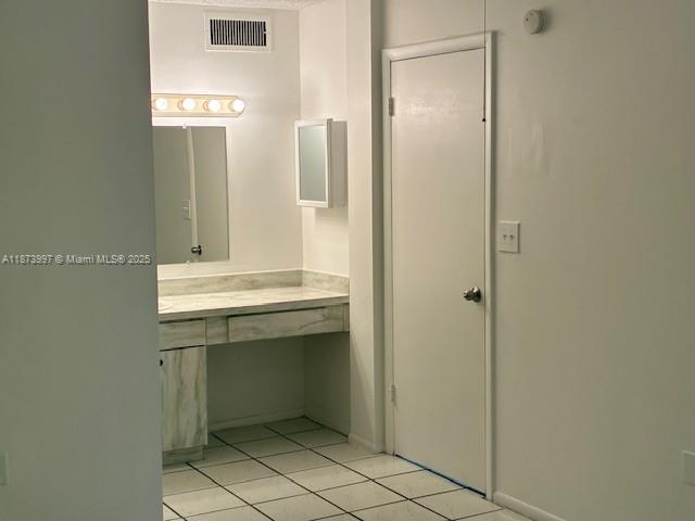 POINT SOUTH CONDO - Residential Lease