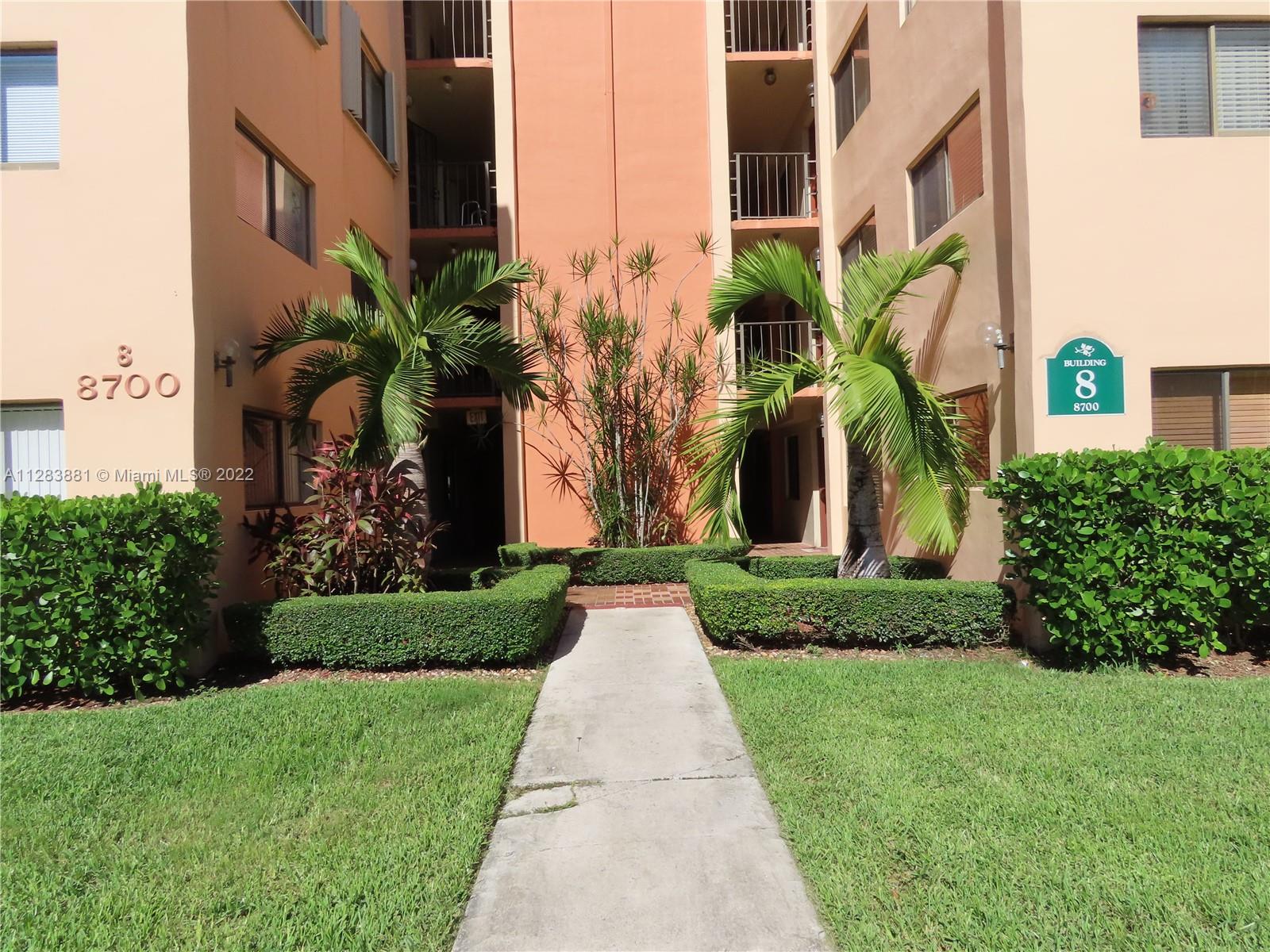 HORIZONS WEST CONDO #8 - Residential
