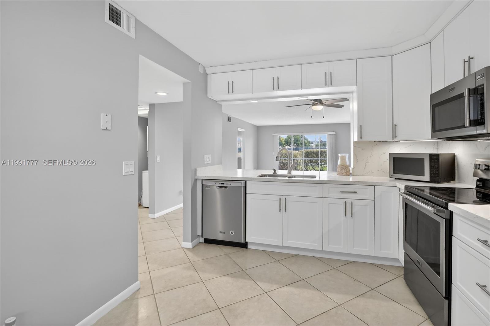 CAMBRIDGE AT CENTURY - Residential