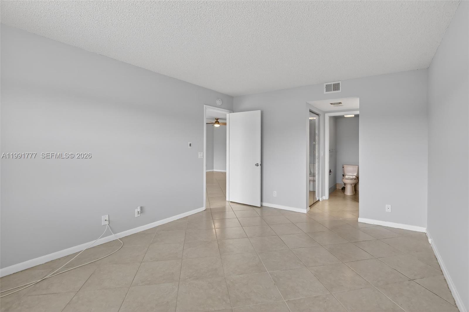 CAMBRIDGE AT CENTURY - Residential