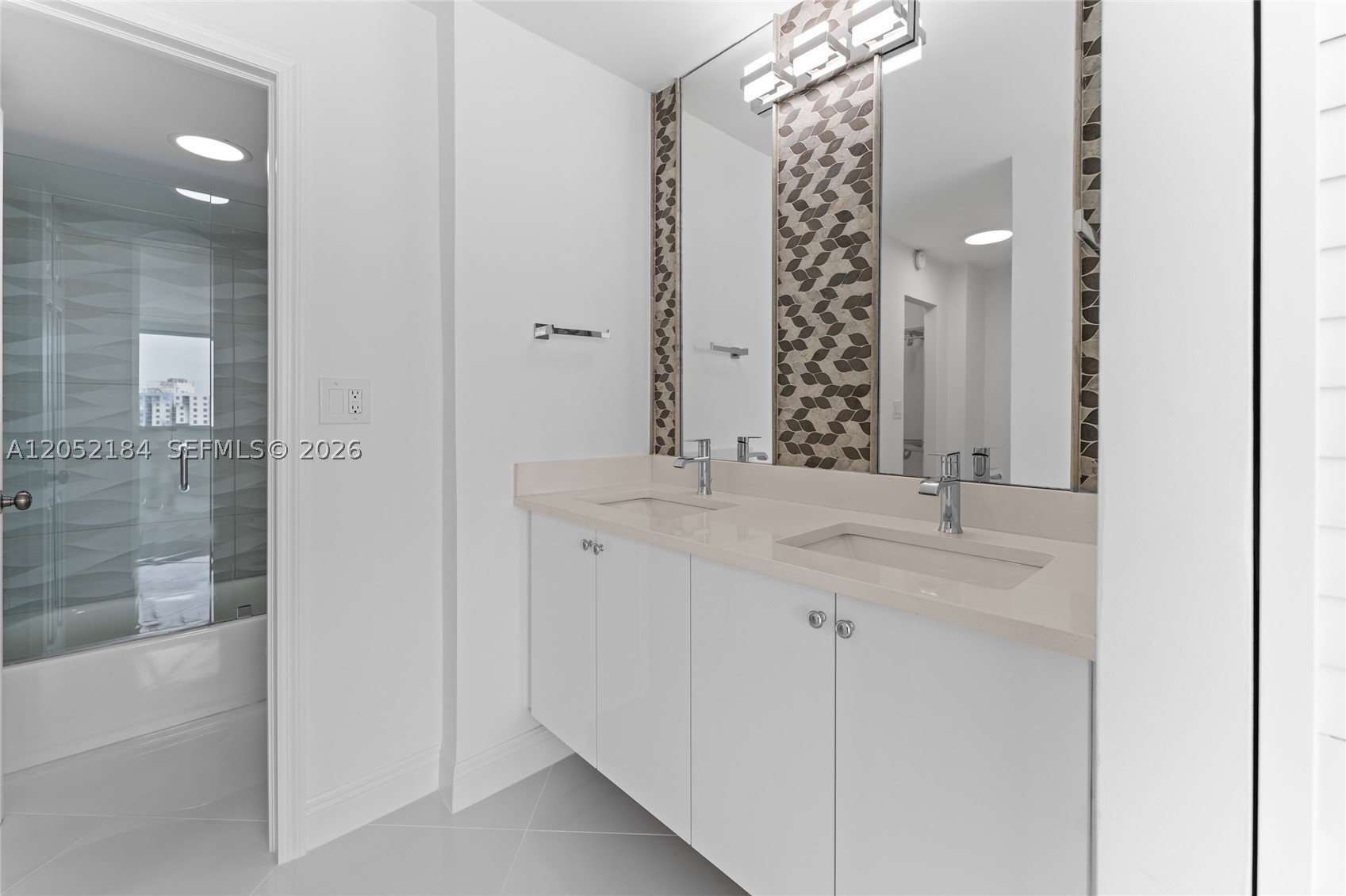 BURLEIGH HOUSE CONDO - Residential