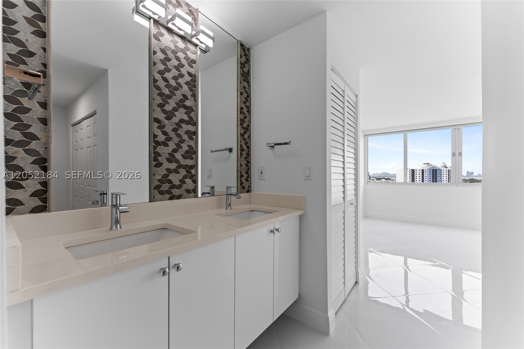 BURLEIGH HOUSE CONDO - Residential