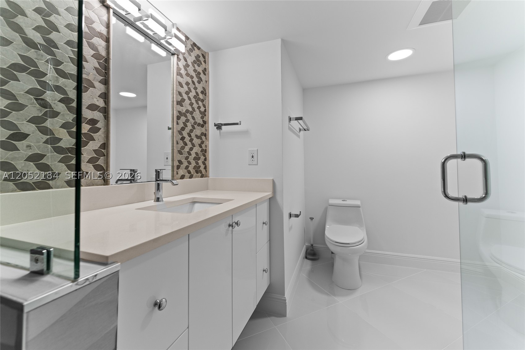 BURLEIGH HOUSE CONDO - Residential