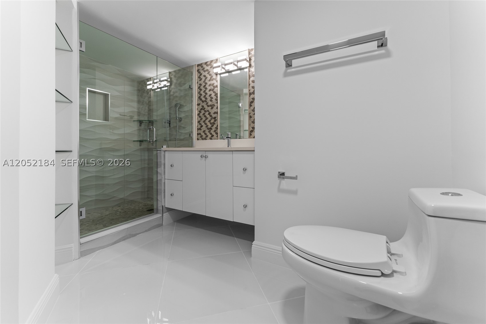 BURLEIGH HOUSE CONDO - Residential