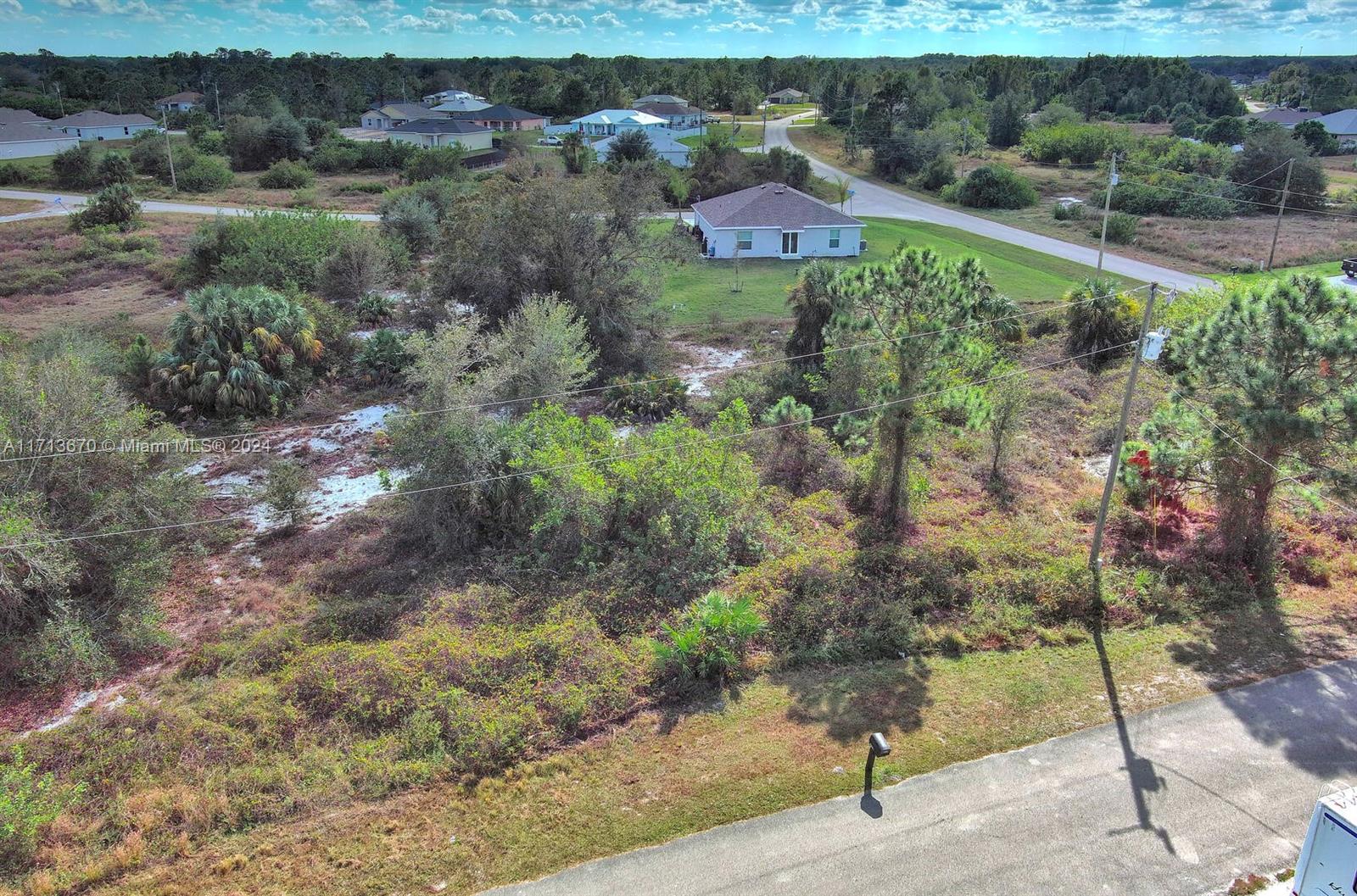 LEHIGH ACRES - Land