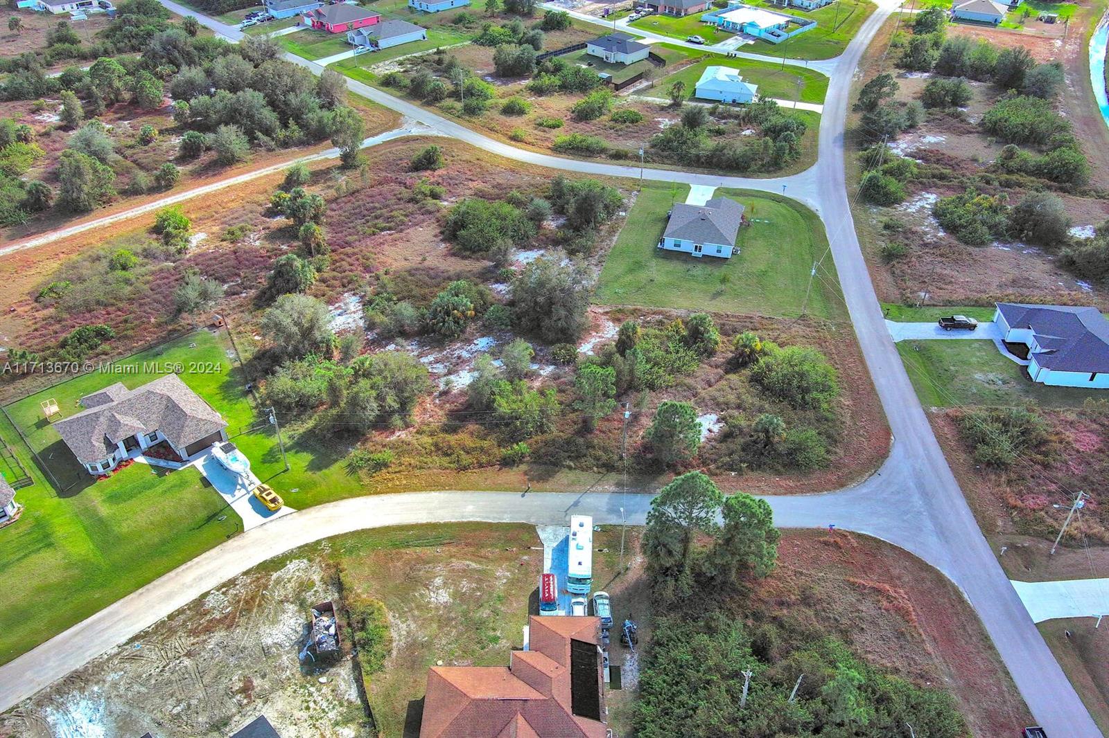 LEHIGH ACRES - Land