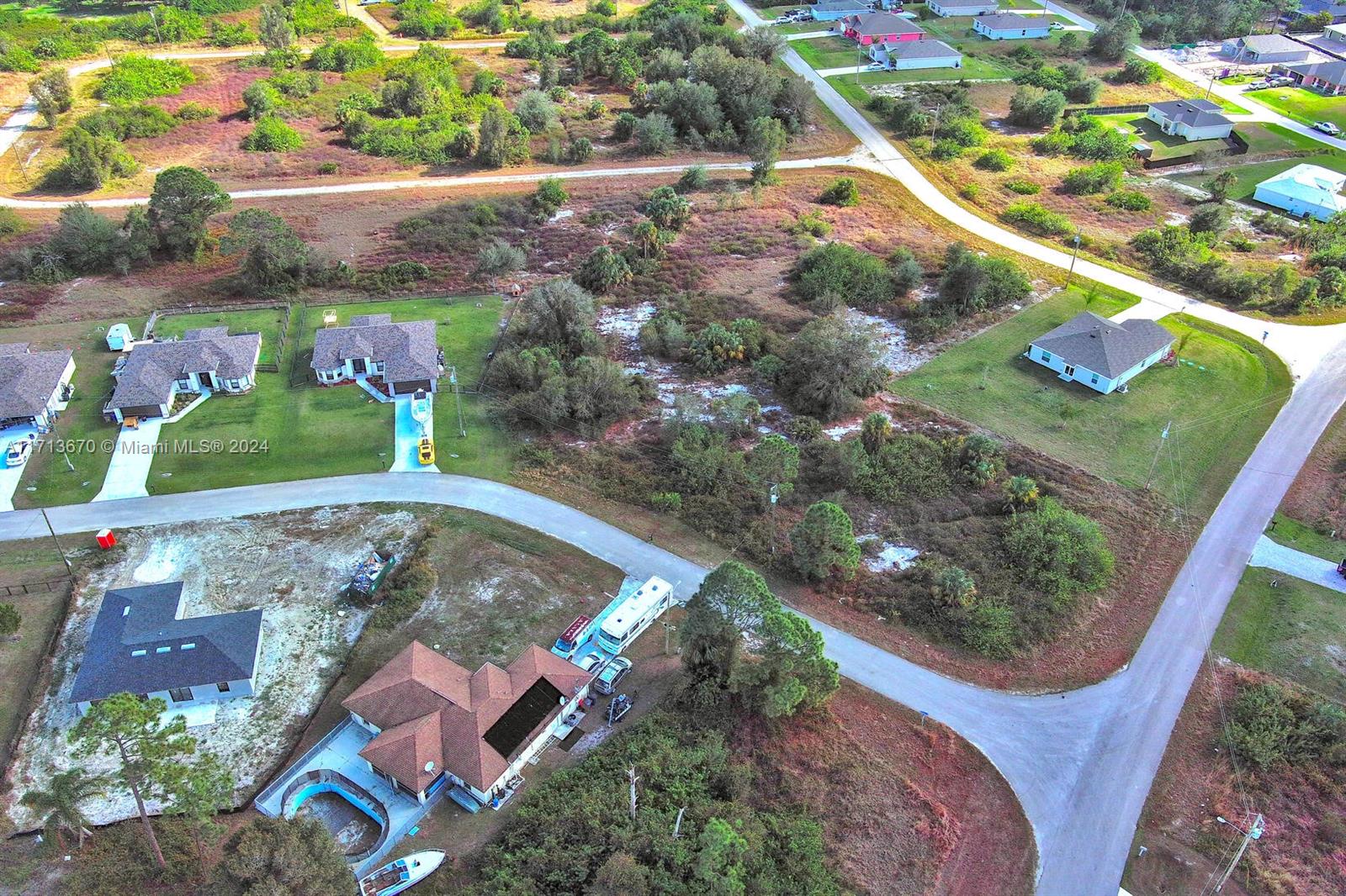 LEHIGH ACRES - Land
