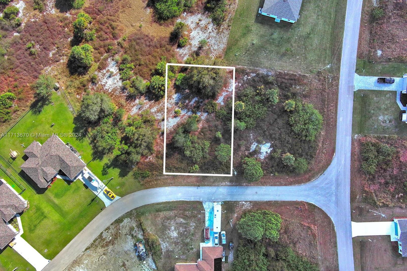 LEHIGH ACRES - Land