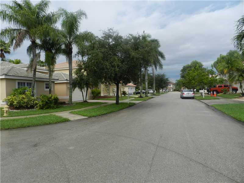 SILVER LAKES - Residential