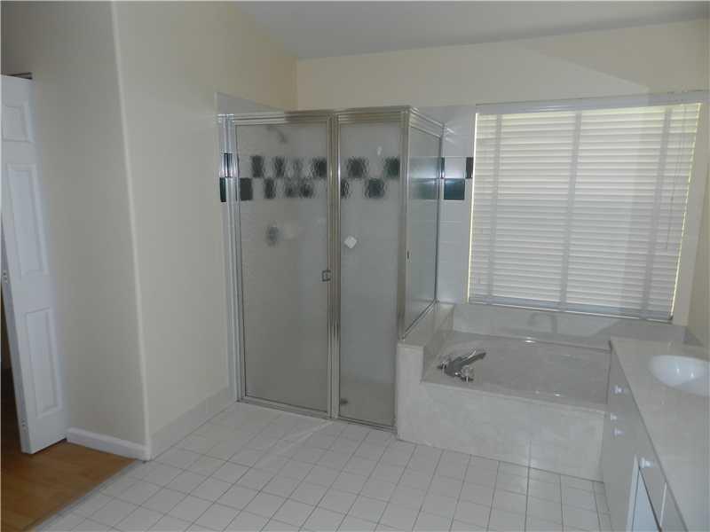 SILVER LAKES - Residential