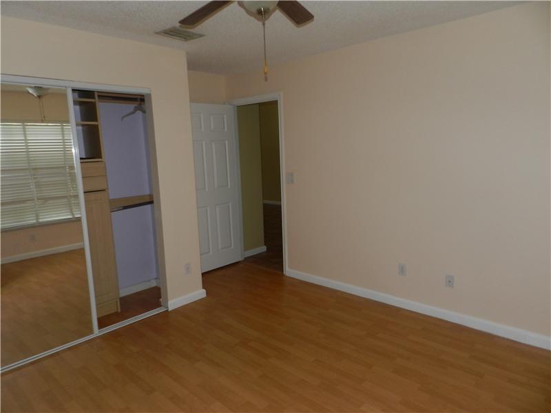 SILVER LAKES - Residential