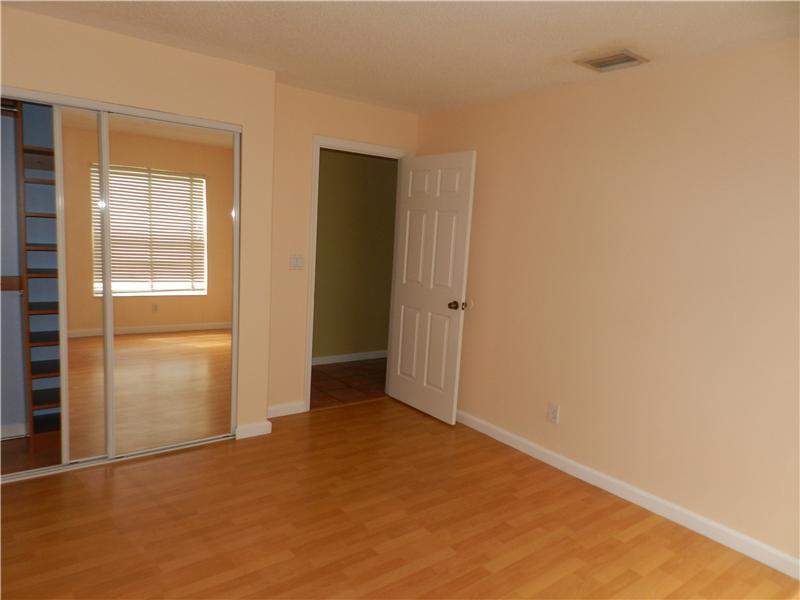 SILVER LAKES - Residential