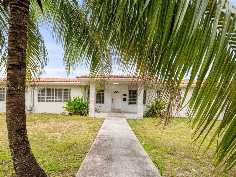 SUNNY ISLES INLAND - Residential
