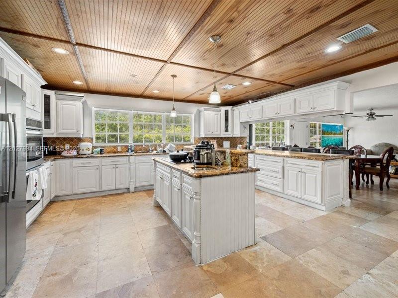 SUNNY ISLES INLAND - Residential