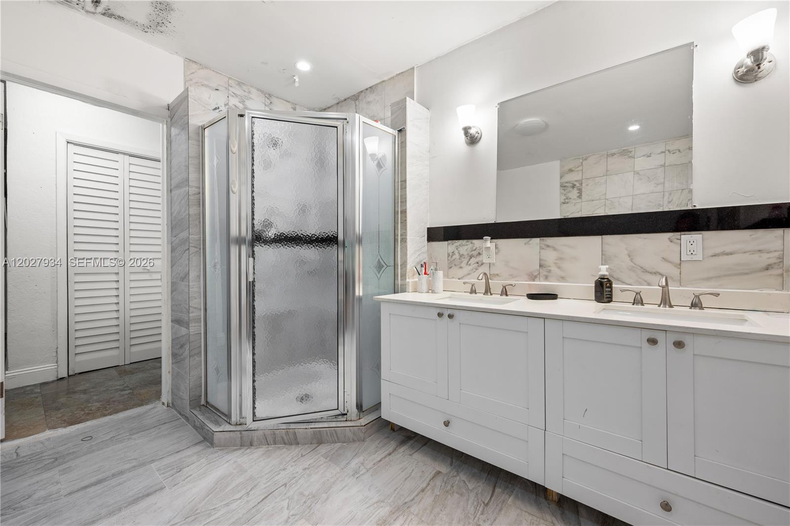 SUNNY ISLES INLAND - Residential