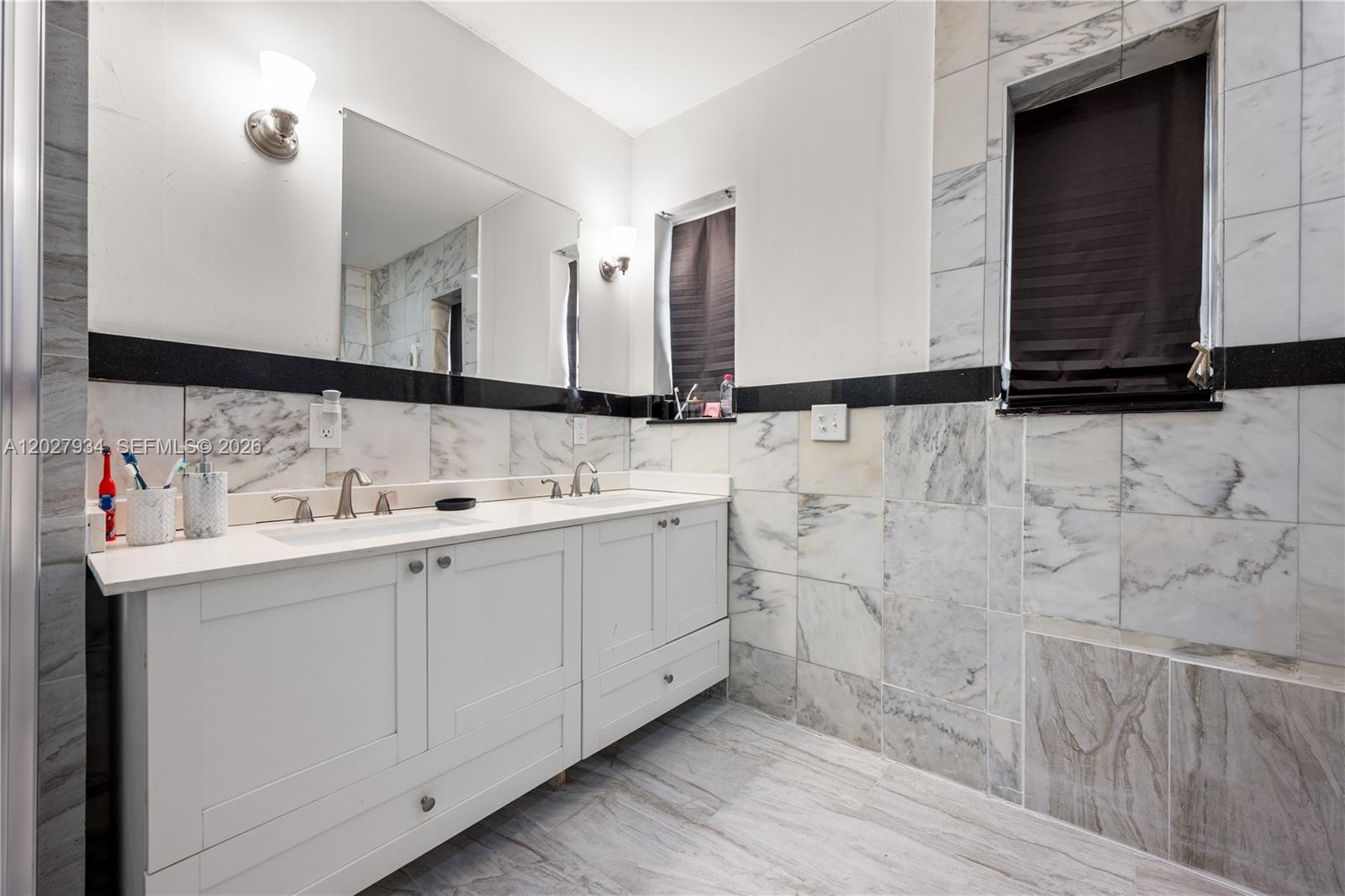 SUNNY ISLES INLAND - Residential