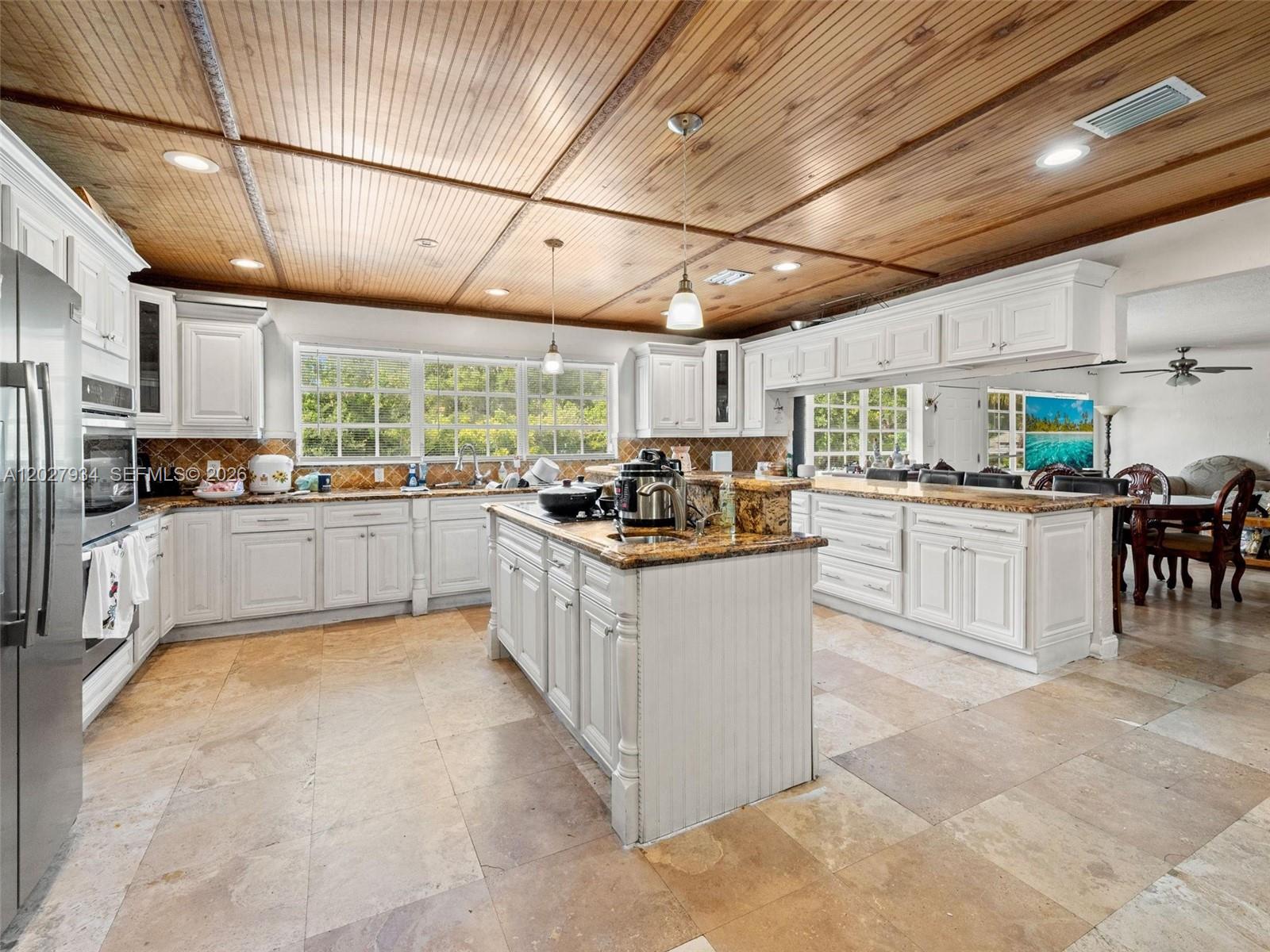 SUNNY ISLES INLAND - Residential