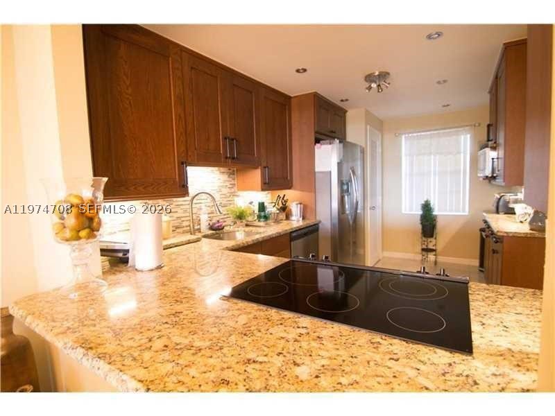 CORAL KEY CONDO - Residential