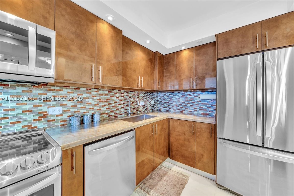 WATERVIEW CONDO - Residential