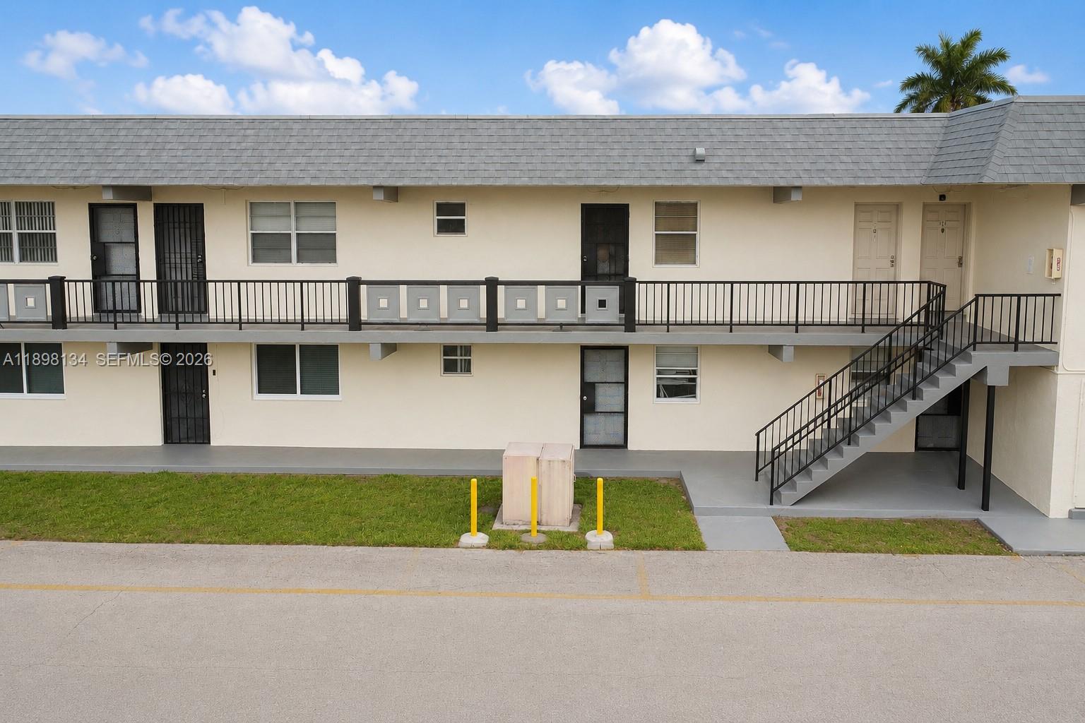 Welcome to this charming 1-bedroom, 1-bath apartment ideally located in the heart of Miami Gardens! This well-maintained unit features a spacious layout, large closets, and a private patio perfect for relaxing or entertaining. Enjoy low HOA fees and no rental restrictions, making it an excellent opportunity for both homeowners and investors.
Conveniently located within walking distance to Walmart, and just minutes from the Palmetto Expressway, Florida Turnpike, Hard Rock Stadium, Topgolf, and a variety of shops and restaurants. Don’t miss this chance to own a comfortable and affordable home in one of Miami Gardens’ most convenient locations!
