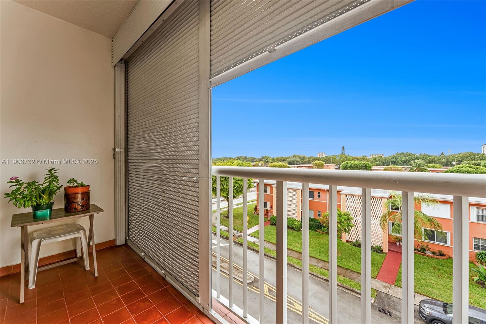 Beautiful 2-Bedroom Condo Near Brickell and Coral Gables!

Move-in ready apartment featuring 2 spacious bedrooms and 1 full bath, ideally located just minutes from Brickell, Downtown Miami, and the elegant City of Coral Gables. Enjoy being only steps away from the iconic Versailles Restaurant and surrounded by shops, cafes, and public transportation.

This property offers an incredible opportunity for investors or first-time buyers alike — perfect for short-term or long-term rental income. The unit features modern finishes, tile floors throughout, bright natural light, and low HOA fees.

?? Prime central location
?? Easy access to major highways and public transit
?? Walking distance to Little Havana’s cultural attractions
?? Great investment potential

Geat opportunity!