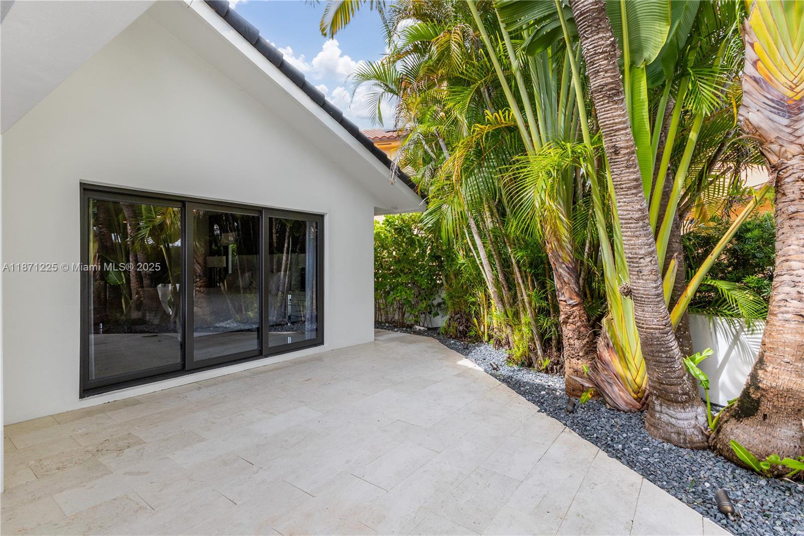 EASTERN SHORES - Residential