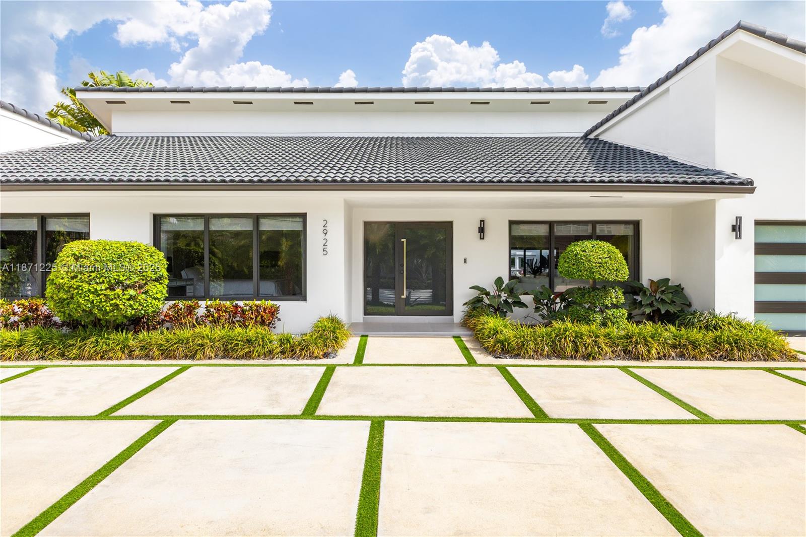 EASTERN SHORES - Residential