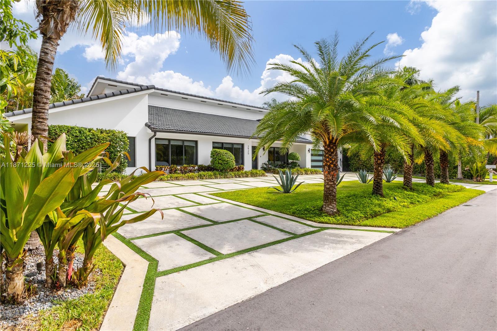 EASTERN SHORES - Residential